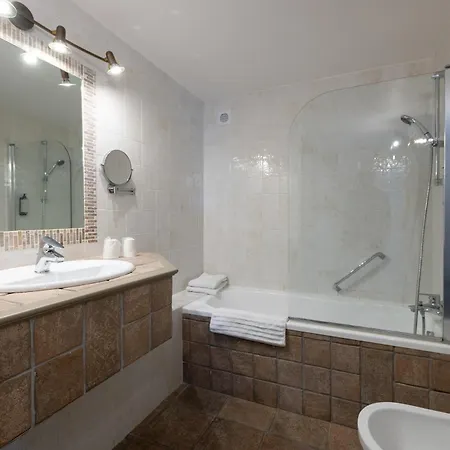 Dolce Notte Hotel Saint-Florent (Corsica)