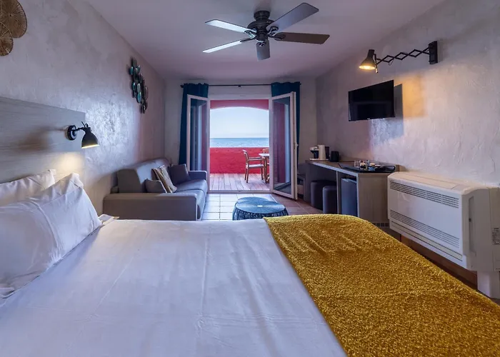 Hotell Dolce Notte Saint-Florent (Corsica)